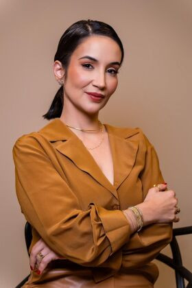 BRUNA GHETTI é médica ginecologista, referência em saúde íntima e longevidade feminina