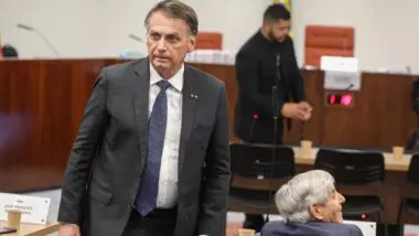 Governadores de direita reagem à condenação de Bolsonaro no STF por tentativa de golpe.