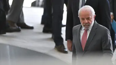 Lula tarcísio de freitas anistia