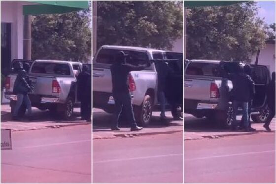 De acordo com a denúncia, dois dias antes do crime os assaltantes roubaram uma caminhonete Toyota Hilux, utilizada para invadir a agência. Fortemente armados e encapuzados, renderam clientes e funcionários, exigindo acesso ao cofre.