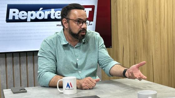 Afro Stefanini é psicólogo, escritor e palestrante.