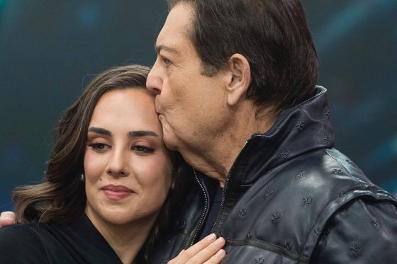 Empolgada com o momento, Lara confirmou que Faustão vai levar ela ao altar.