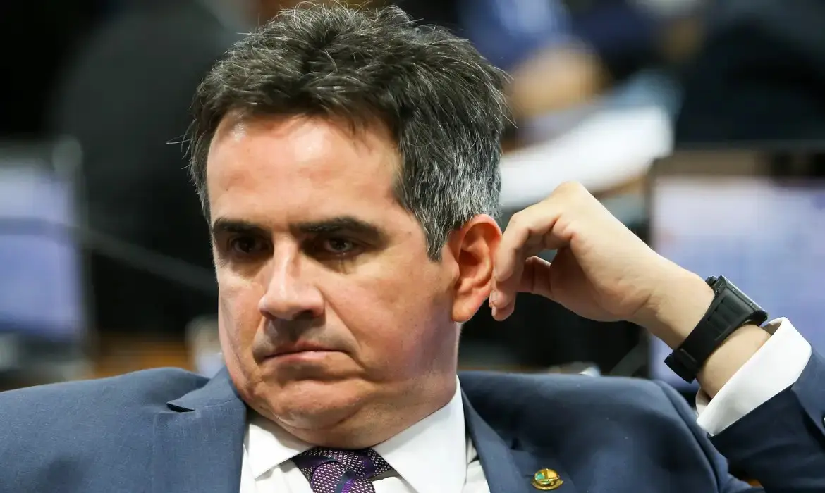 Resposta: após derrota no Congresso, Caixa demite nomes indicados por PP e PL, incluindo homem forte de Ciro Nogueira. O PP anunciou recentemente que será oposição a Lula, e mandou que todos os integrantes do partido deixem seus cargos na esplanada.