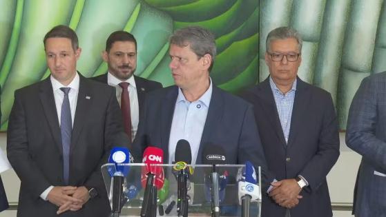 Nas contas da gestão Tarcísio, das cinco mortes com sintomas por intoxicação por metanol, apenas uma foi confirmada.