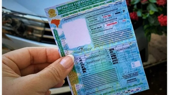 A permissão para realizar aulas práticas de direção sem precisar estar vinculado a uma autoescola é uma das mudanças propostas pelo Ministério dos Transportes.