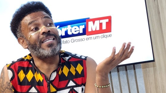 O ator e diretor André D’Lucca conta que o espetáculo propõe reconexão com a história e a identidade afro-brasileira.
