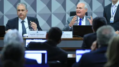 Comissão mista aprova “MP da Taxação” após acordo e resistência da oposição