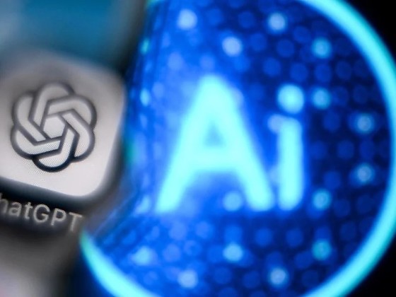 O ChatGPT, da OpenAI, também apresentava instabilidades.