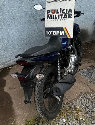 A ação, que contou com apoio de diversas guarnições, resultou na prisão de cinco suspeitos, todos sem Carteira Nacional de Habilitação (CNH), e na apreensão das motocicletas envolvidas, sendo uma delas com registro de furto.