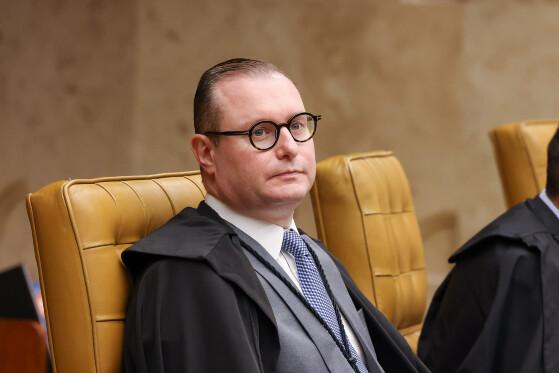 Zanin indicou que essas provas estão sob investigação em um processo sigiloso e separado do inquérito principal.