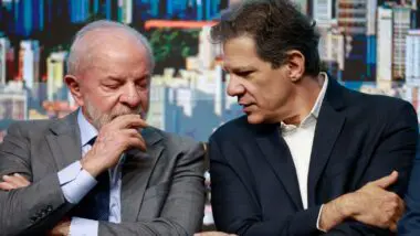 O presidente Lula e o ministro da Fazenda, Fernando Haddad: déficit primário passou de R$ 100 bilhões em nove meses.