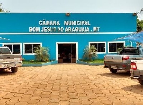 A justificativa encaminhada pela Mesa Diretora argumenta que parte dos salários estava “defasada diante da inflação acumulada"