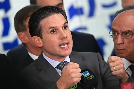 A decisão foi tomada por Motta durante reunião semanal de líderes, na manhã desta terça-feira, na seda da Câmara.