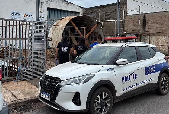 A operação cumpre 48 medidas cautelares autorizadas pela Justiça, incluindo mandados de busca e apreensão, suspensão de atividades econômicas e quebra de sigilos.