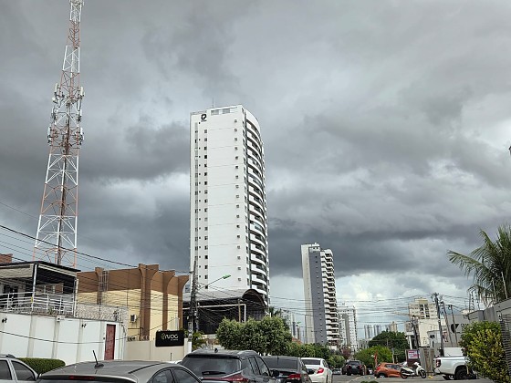 Temporal deve atingir Cuiabá no período da tarde, conforme previsão meteorológica.