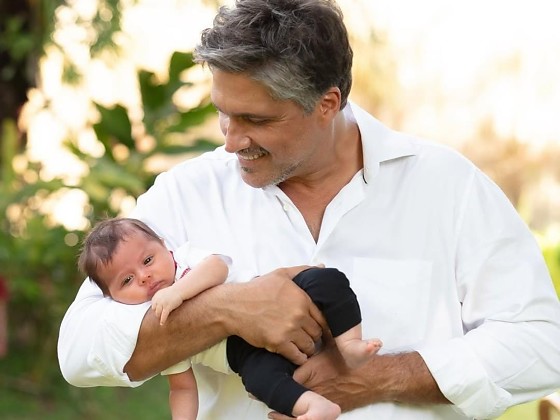 Leo Chaves apresenta o filho caçula, Vicente