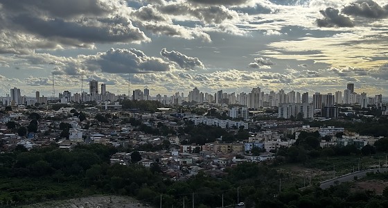 Capital tem sol durante o dia, mas a noite de Natal deve ser chuvosa