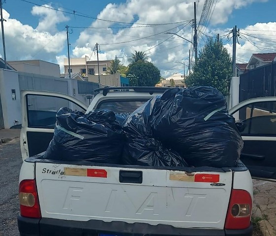 Os policiais militares receberam denúncia de que havia uma festa com a distribuição de diversos brinquedos