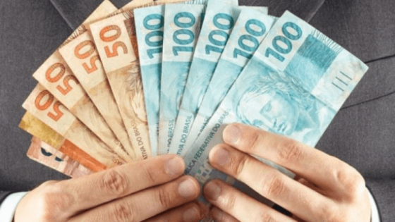 Quando o crédito é fácil demais, o risco costuma ser alto.