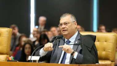 Dino justifica silêncio sobre indicação de Messias ao STF