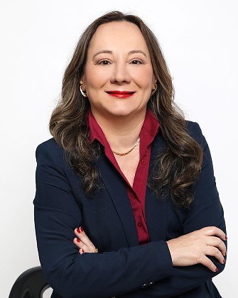 Advogada trabalhista, previdenciarista, membro da Associação Brasileira das Mulheres de Carreira Jurídica – ABMCJ; membro efetivo da Comissão de Direito do Trabalho da OAB/MT, articulista e ativista em causas sociais.  