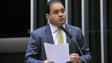 Senador Weverton Rocha (PDT-MA), relator da nova lei do impeachment na CCJ do Senado.