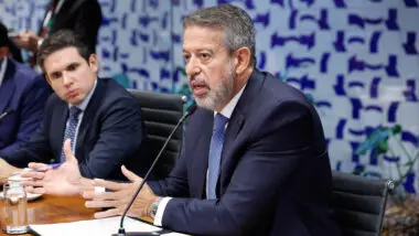 Lira critica “esculhambação” na Câmara e expõe desgaste com Motta após caso Glauber Braga