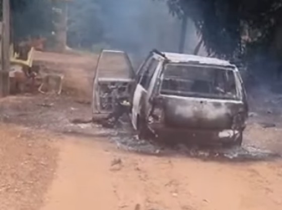 Corpo carbonizado foi encontrado dentro de carro incendiado em Rondonópolis