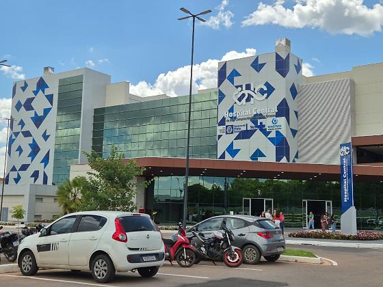 O Hospital Central está localizada na Avenida Desembargador Milton Figueiredo Ferreira Mendes, no Centro Político Administrativo, em Cuiabá.
