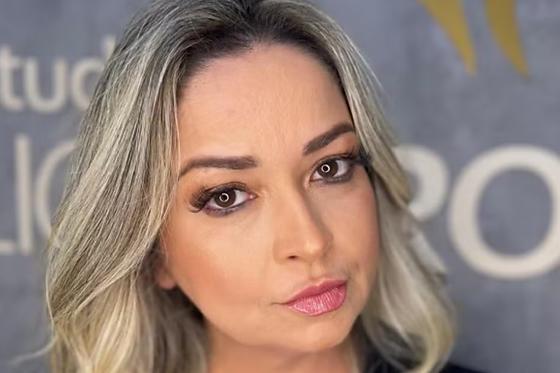 Casada há 26 anos, Simone deixa o marido e dois filhos, de 25 e 14 anos.