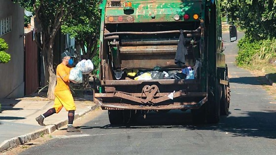 Município mantém coleta emergencial, enquanto prepara licitação definitiva para prestação do serviço.