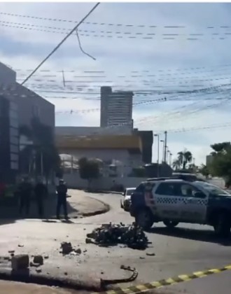 O motorista foi encaminhado à delegacia para prestar esclarecimentos e para a adoção das medidas legais cabíveis