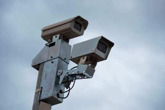 Entre as principais reclamações feitas por condutores estão erros nas notificações, falhas em radares e ausência de sinalização adequada nos locais das infrações.