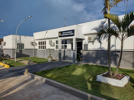 Diante dos fatos, o delegado de polícia da unidade, Bruno Barcellos, determinou o deslocamento de uma equipe policial até o local com o objetivo de intimar os envolvidos a comparecerem à delegacia para prestar os devidos esclarecimentos.