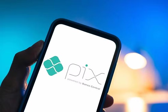 Instituições como Itaú e Nubank confirmaram o problema, atribuindo a falha a um fornecedor externo que impactou múltiplos bancos