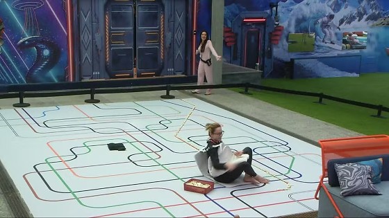 A advogada decide atrapalhar a dinâmica após Ana Paula Renault tomar uma punição gravíssima de 500 estalecas por não realizar o Raio-X