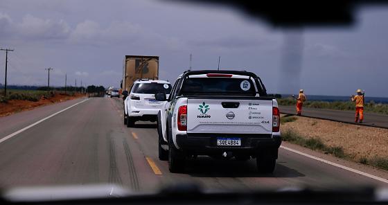 A ação busca acompanhar, in loco, as condições logísticas da principal rota de escoamento da produção de grãos do Estado e reunir informações para embasar propostas de melhoria em infraestrutura e segurança viária.