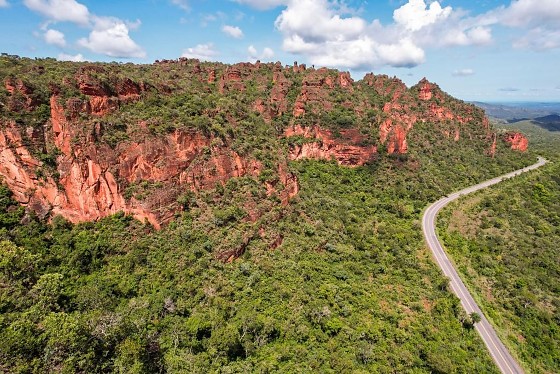 Cuiabá e Chapada dos Guimarães, integram a lista dos 50 destinos mais procurados para viajar no Brasil em 2026.