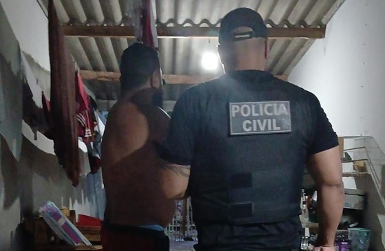 Ao todo, estão sendo cumpridas 17 ordens judiciais, entre mandados de prisão preventiva, busca e apreensão domiciliar e quebras de sigilo bancário. 