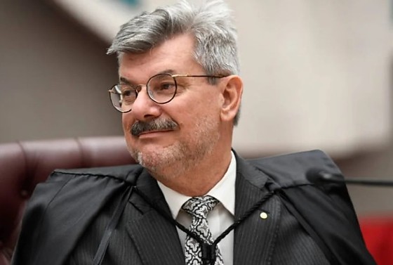 Ministro Marco Buzzi, do Superior Tribunal de Justiça (STJ), é acusado de assedias jovem de 18 anos.