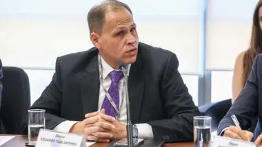 Com adiamento, defesa tem mais um mês para preparar documentos.