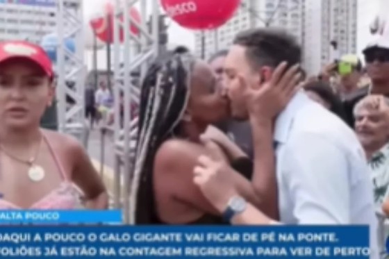 O perfil oficial da emissora nas redes sociais chegou a compartilhar o vídeo do momento, fazendo uma brincadeira na legenda: “Eu sou muito tímida… Eu no Carnaval”.