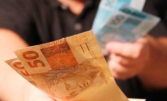 Descontos de consignados são retomados na conta dos servidores estaduais