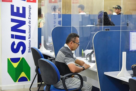 Os interessados podem comparecer aos postos de atendimento portando documentos pessoais.