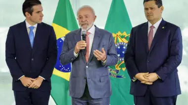 Lula define fim da escala 6x1 e acordo Mercosul-UE como prioridades no Congresso em 2026