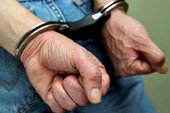 PM realizou cerco e prendeu criminoso escondido em casa