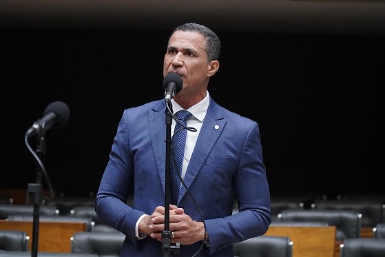 Coronel Assis é deputado federal por Mato Grosso.
