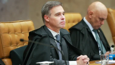 Ministro conduz investigação para apurar qual parlamentar ou assessor vazou quebra de sigilo do dono do Master.
