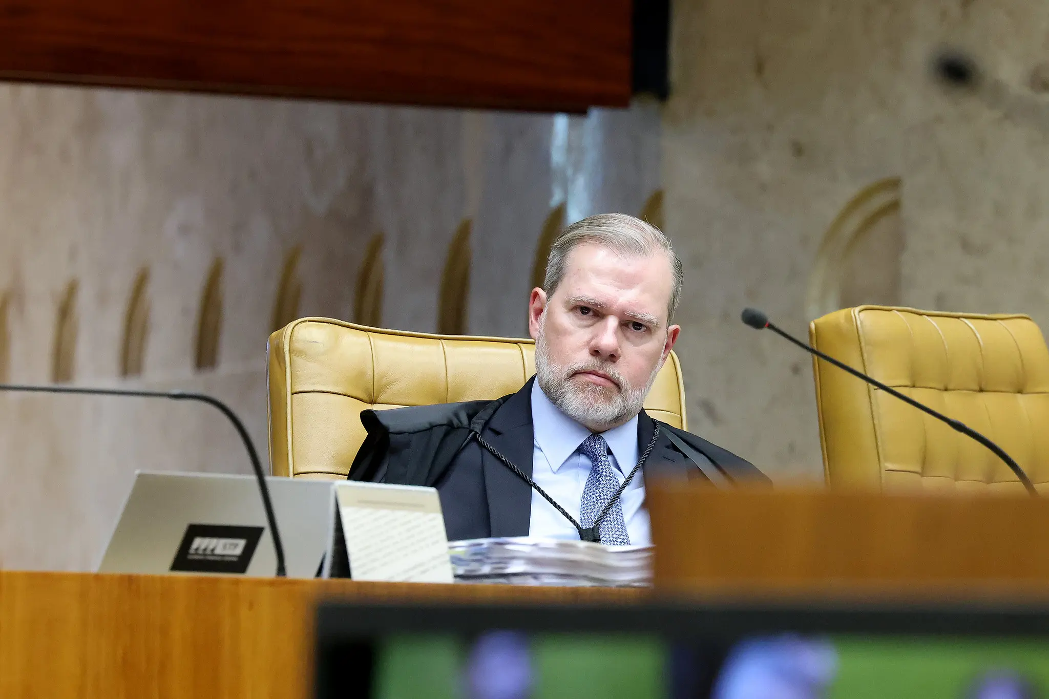 Envolvimento de Dias Toffoli com Vorcaro inaugurou novo capítulo na perda de credibilidade do Supremo. Enquanto Fachin insiste em código de ética, Dino conduz ações sobre responsabilidade com gastos públicos. 