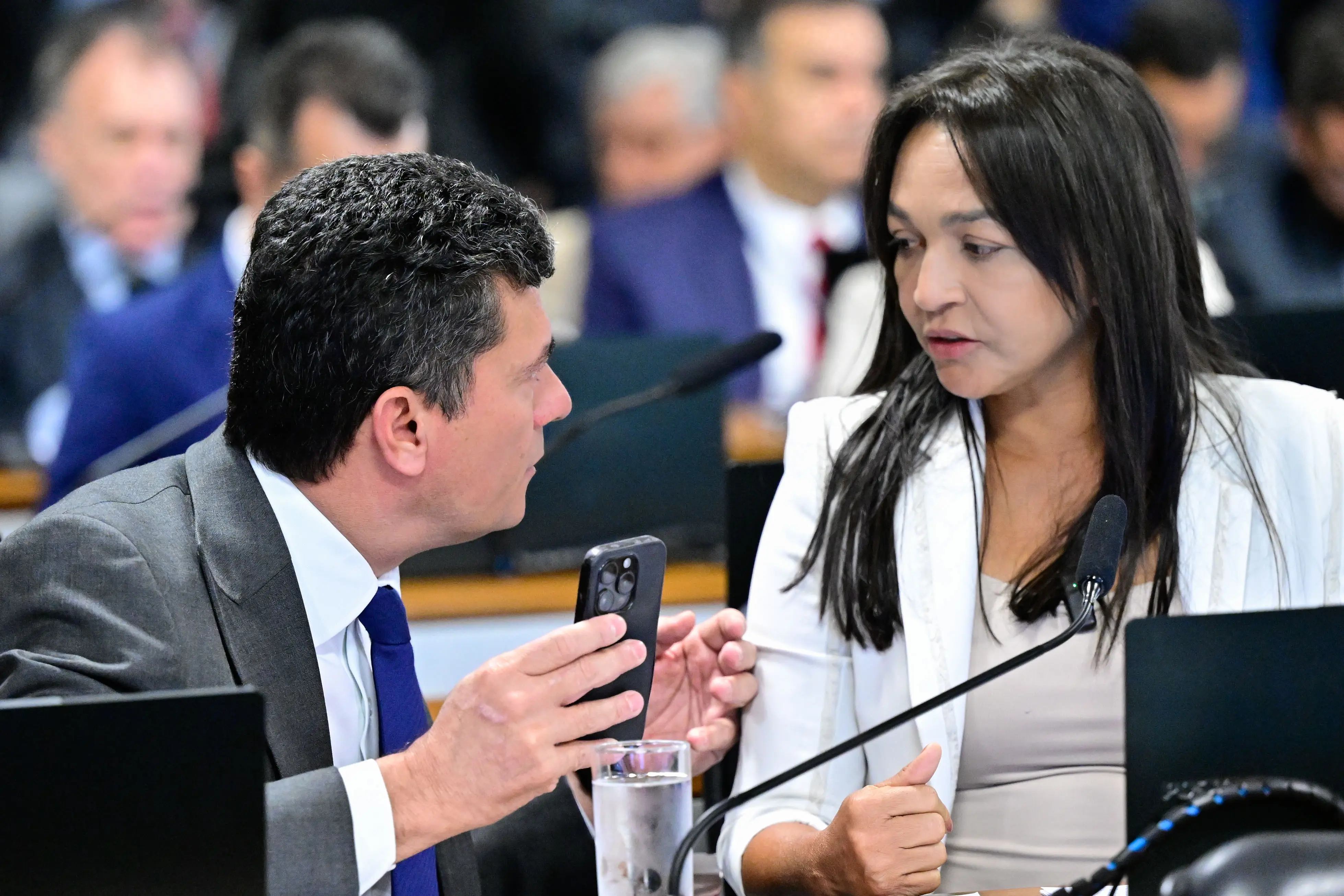 Relatada por Eliziane Gama, PEC recebeu emenda de Sergio Moro que restringe fim da aposentadoria compulsória como punição apenas em casos graves.